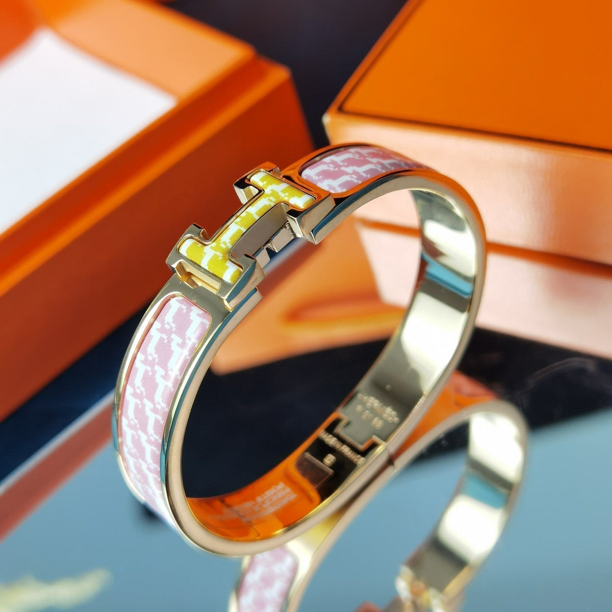 [⭐JeweliWhal]H HORSE BRACELET 12MM