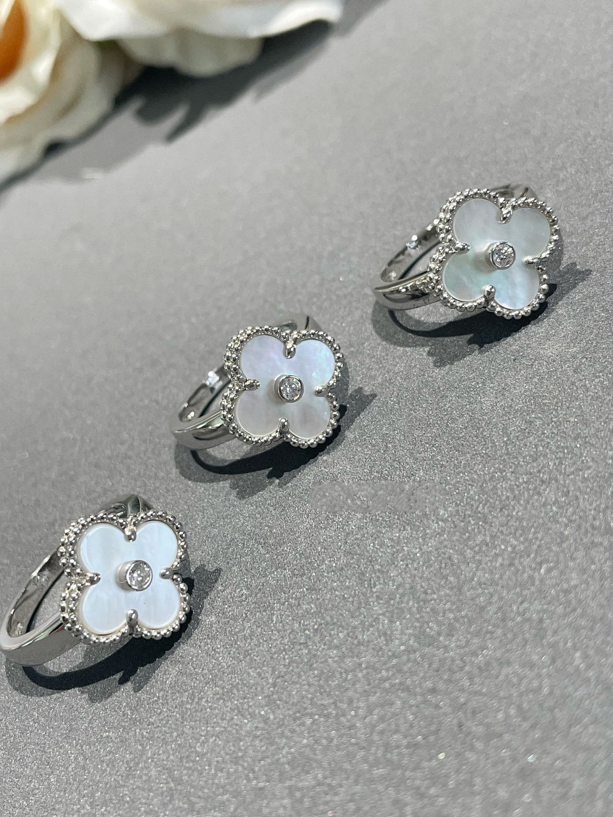 [⭐JeweliWhal]CLOVER SILVER MOP DIAMOND RING