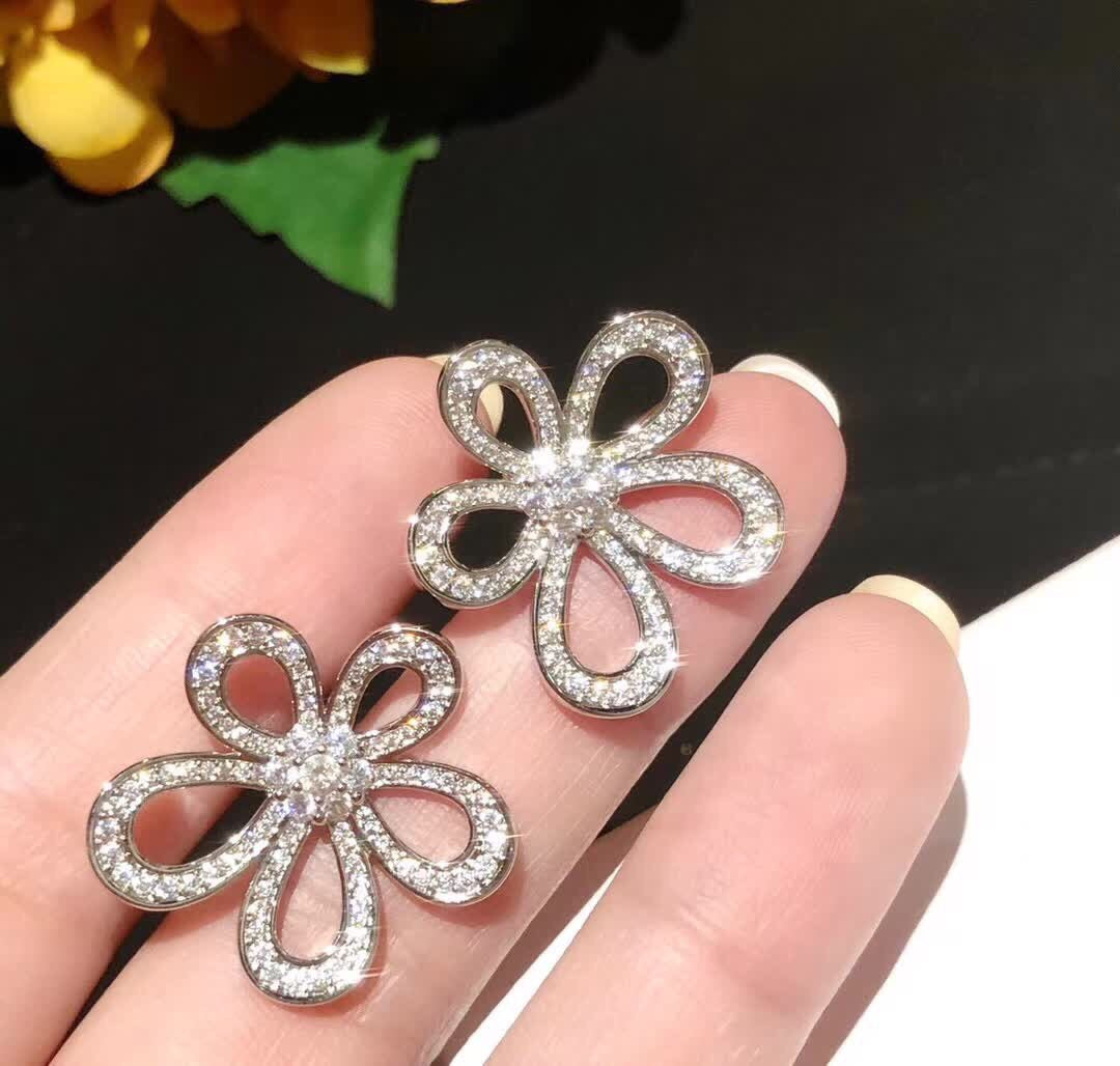 [⭐JeweliWhal]FLOWERLACE EARRINGS FULL DIAMONDS