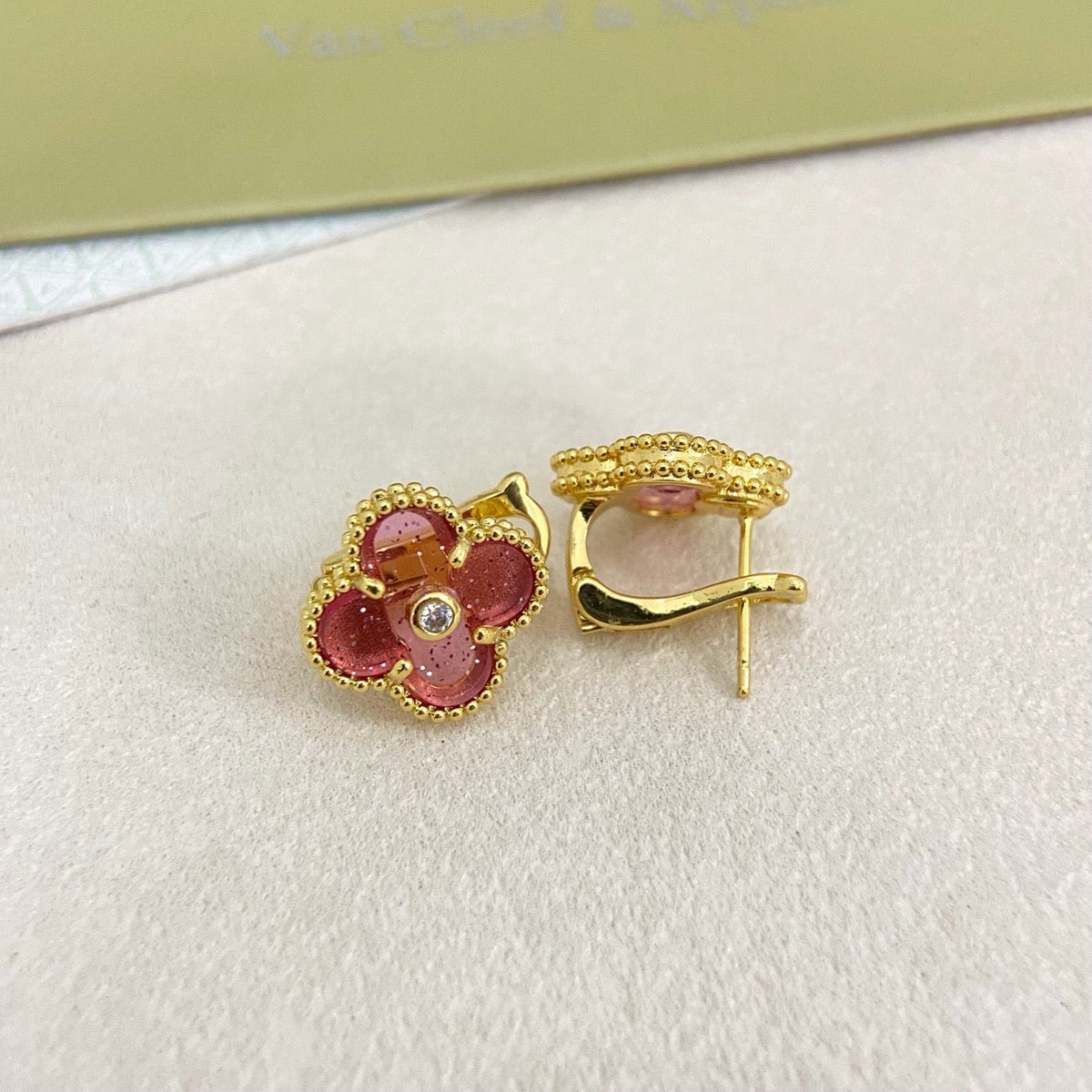 [⭐JeweliWhal]2026 NEW  CLOVER 1 MOTIFPINK ENAMEL STUD EARRINGS WITH DIAMONDS2