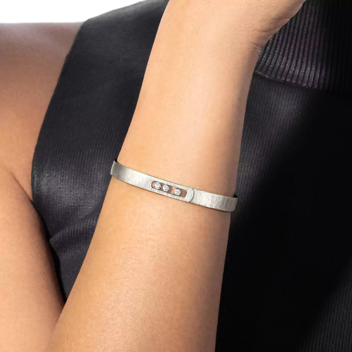 [⭐JeweliWhal]Move Noa Ciselé bangle